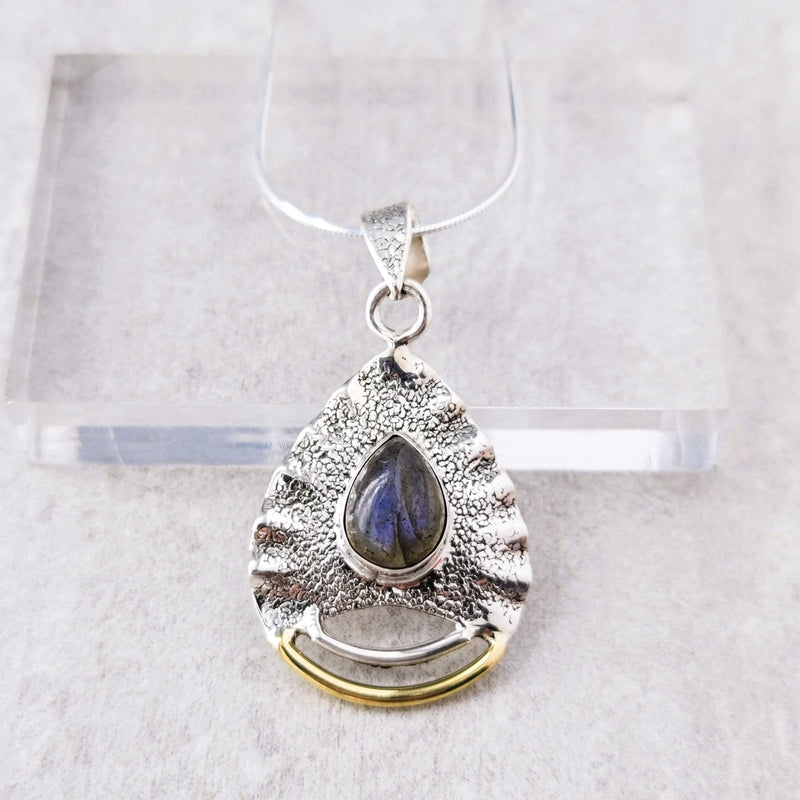 Saira Labradorite Necklace - Revital Exotic Jewelry & Apparel